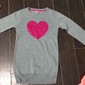 This is a cute long sleeve shirt